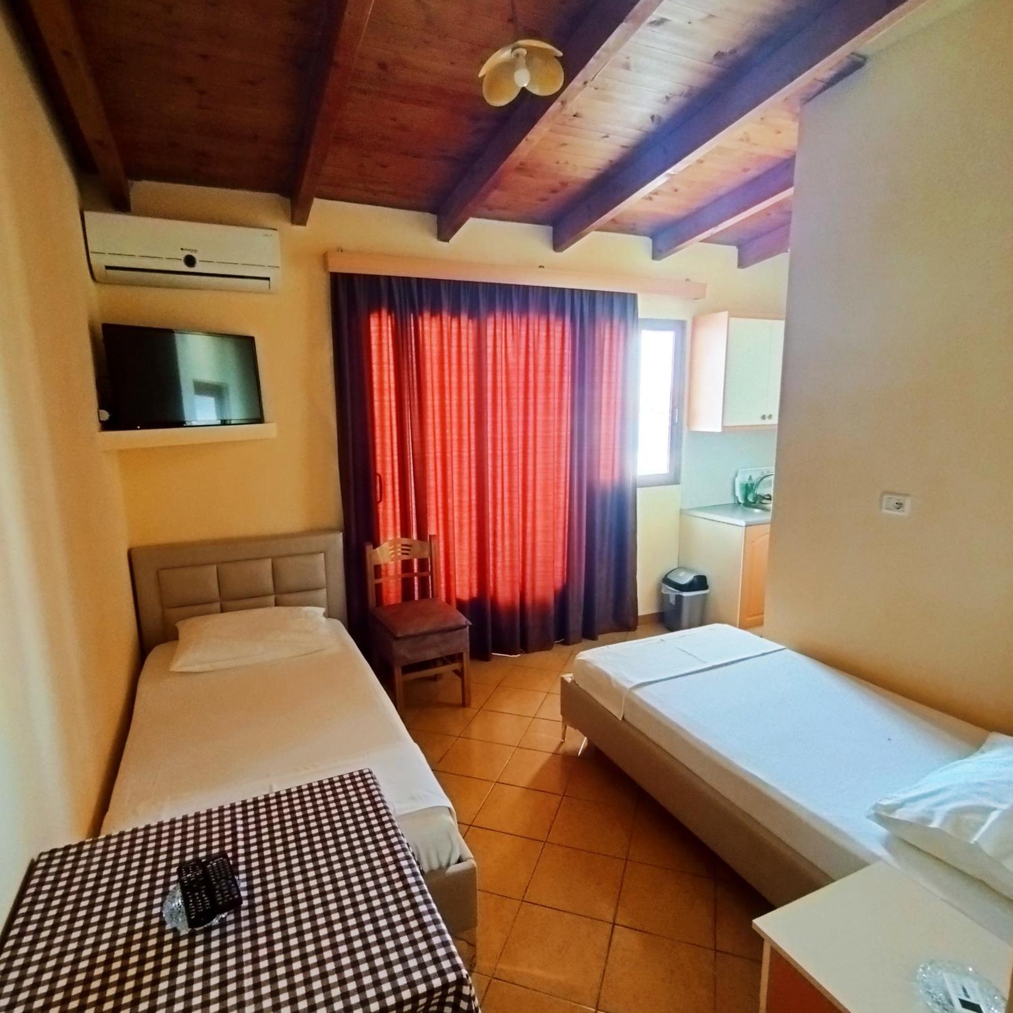 Mejdi Apartments ساراندا الغرفة الصورة
