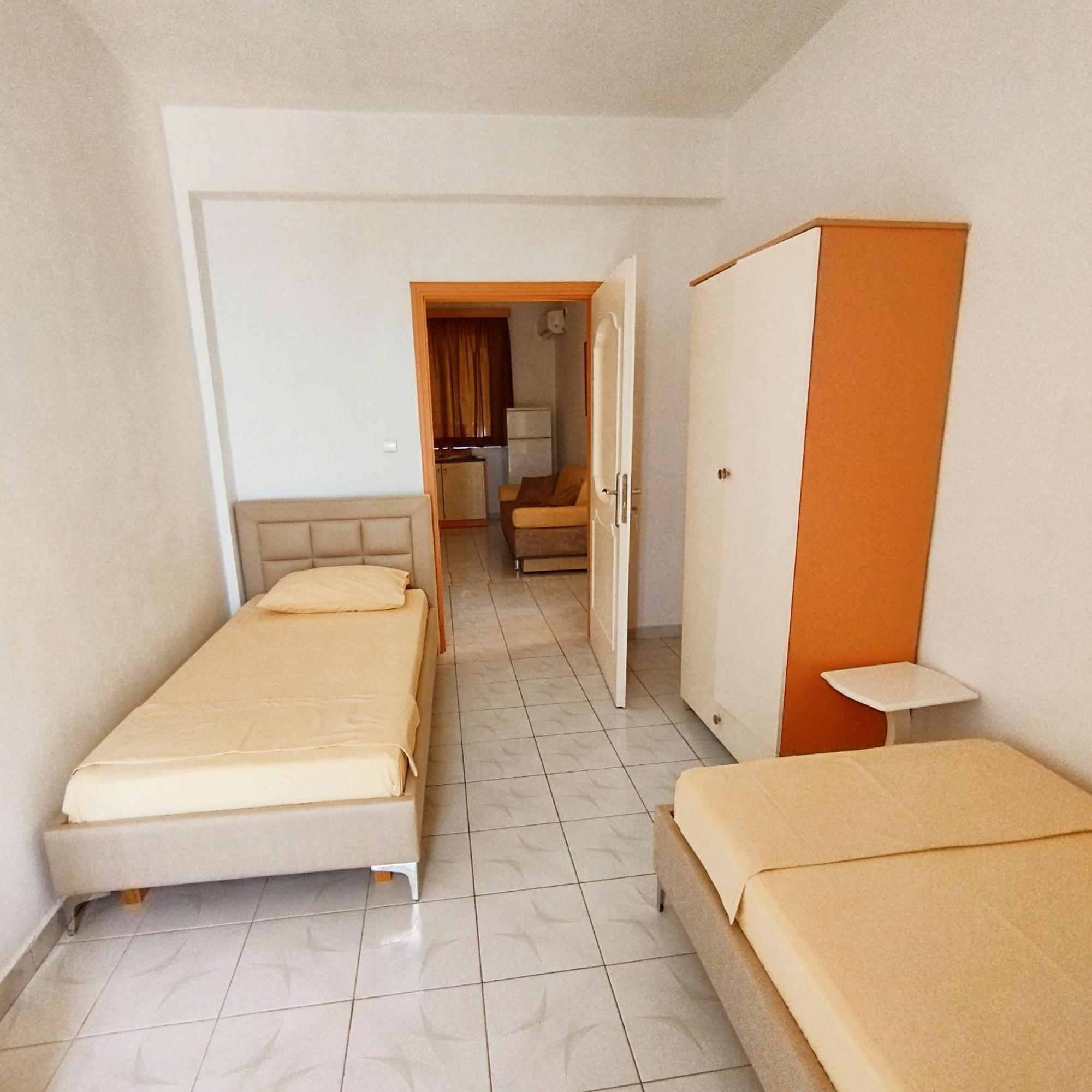 Mejdi Apartments ساراندا الغرفة الصورة