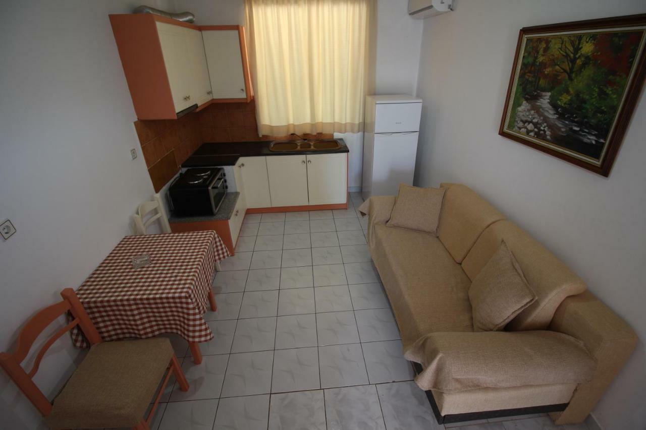 Mejdi Apartments ساراندا المظهر الخارجي الصورة