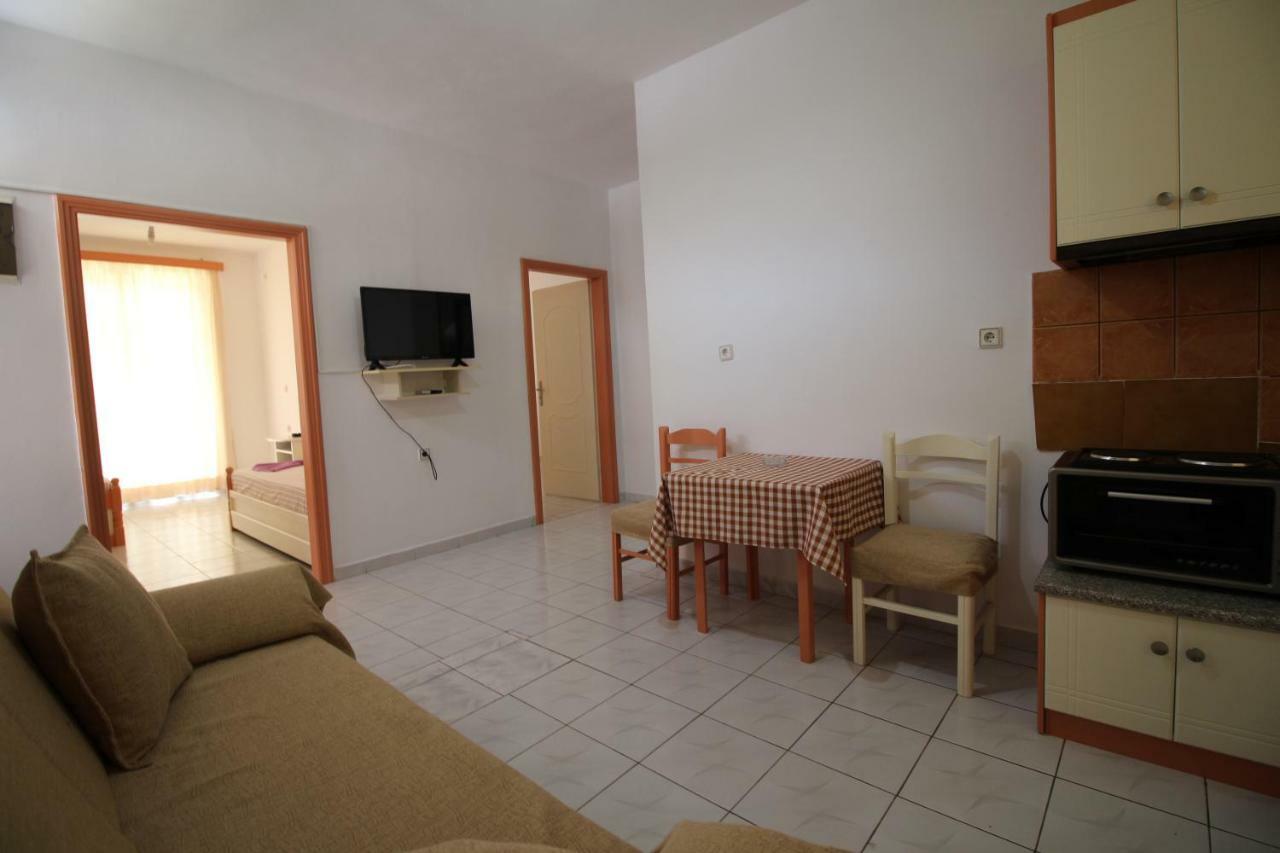 Mejdi Apartments ساراندا المظهر الخارجي الصورة